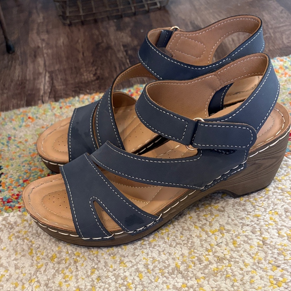 Women's Navy Strappy Heels - Picture 2 of 5